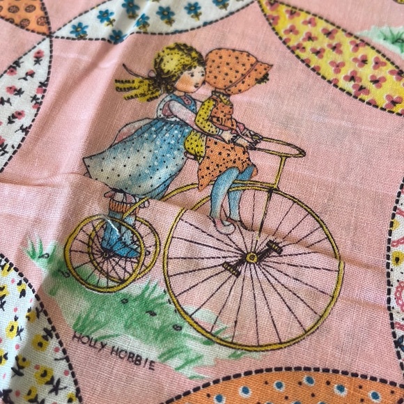 Holly Hobbie 50x19 Fabric Panel - Picture 4 of 7